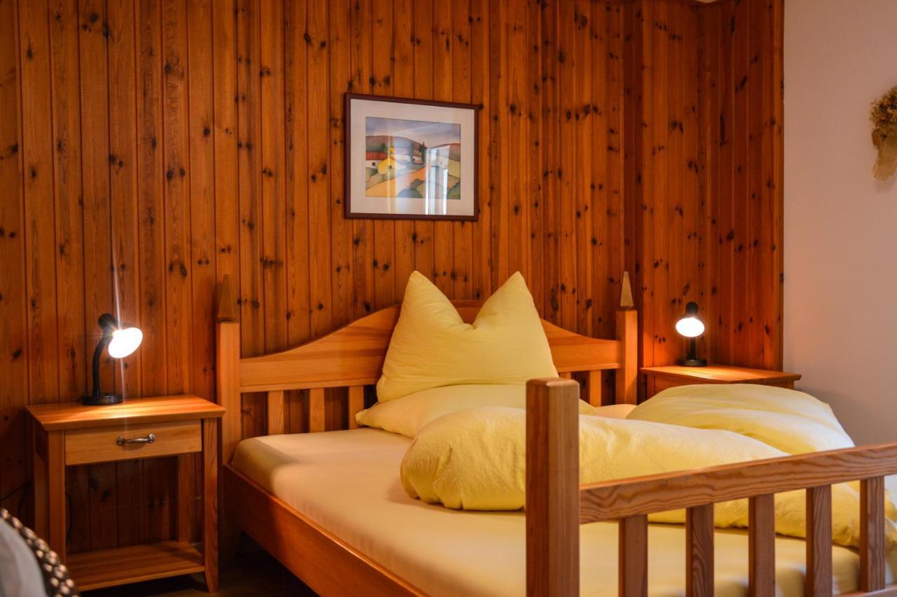 Steinerhof Hotel Braies  Exterior photo